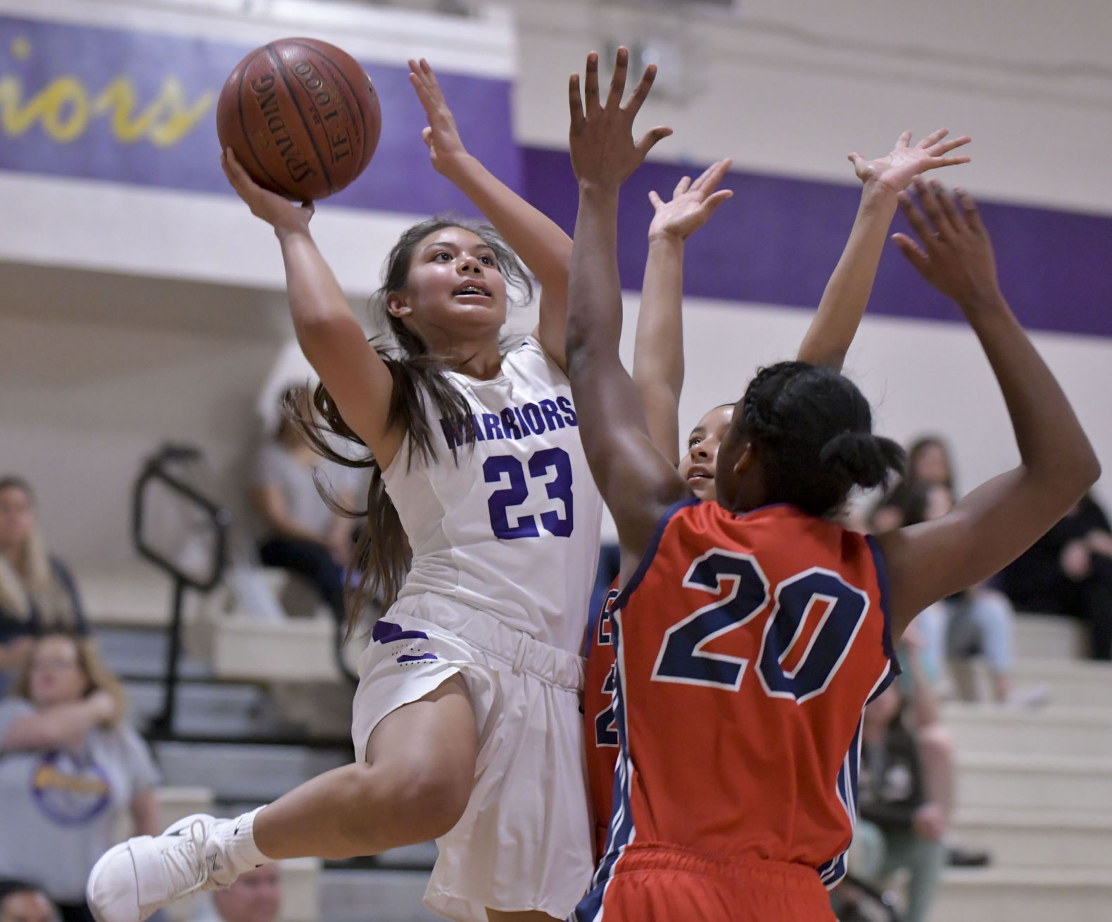 122917 EB Righetti g basketball 02.jpg